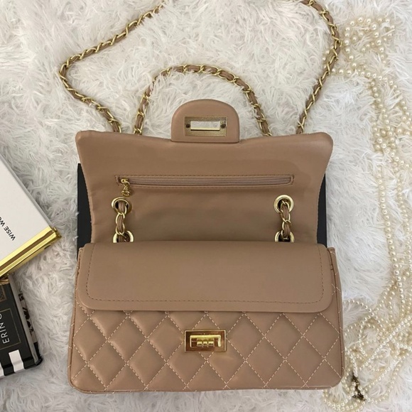 High Quality Quilted Classic Bag | Beige - Picture 7 of 7